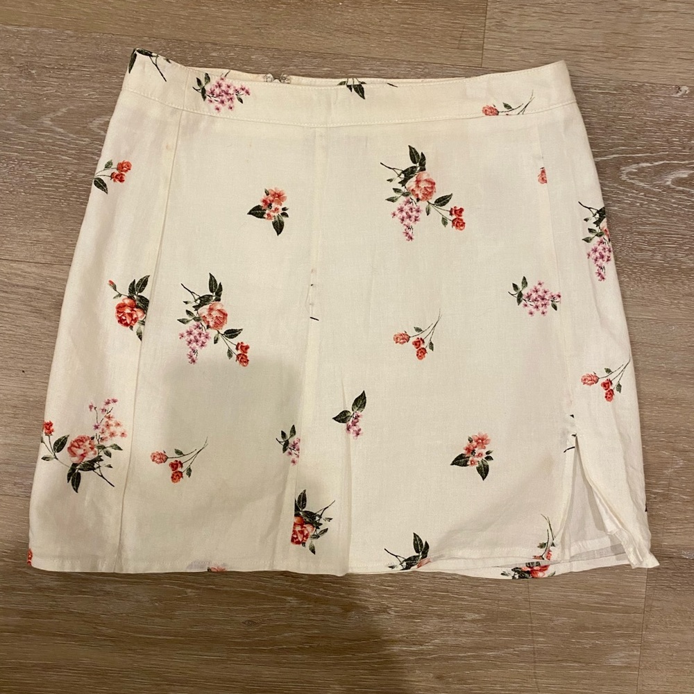White floral linen skirt (Forever 21)